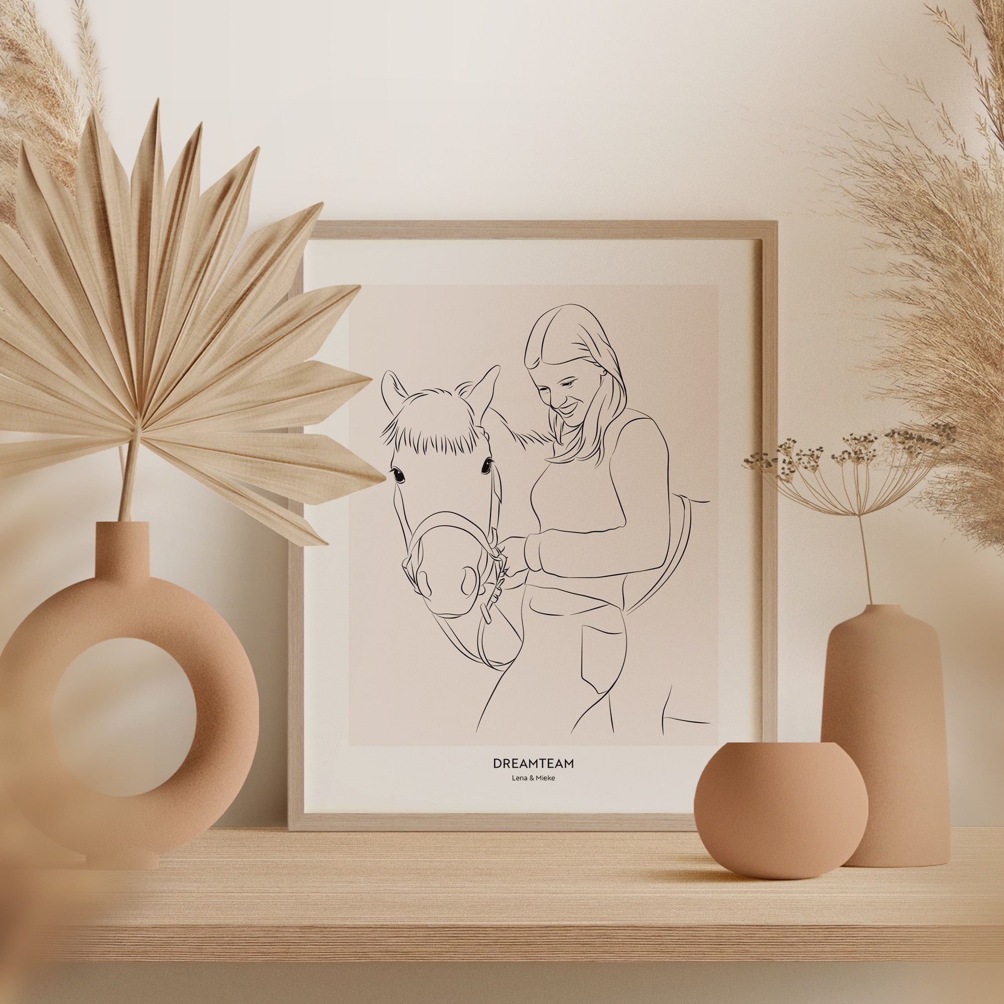 En Line Art tegning af en hest ved siden af en ung kvinde